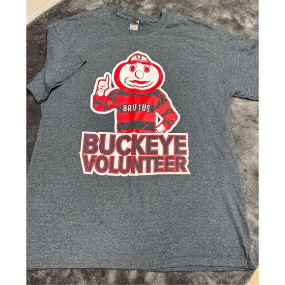 Grey and red Ohio State Buckeyes Brutus Men’s Large Gildan cotton shirt in great - Picture 1 of 3